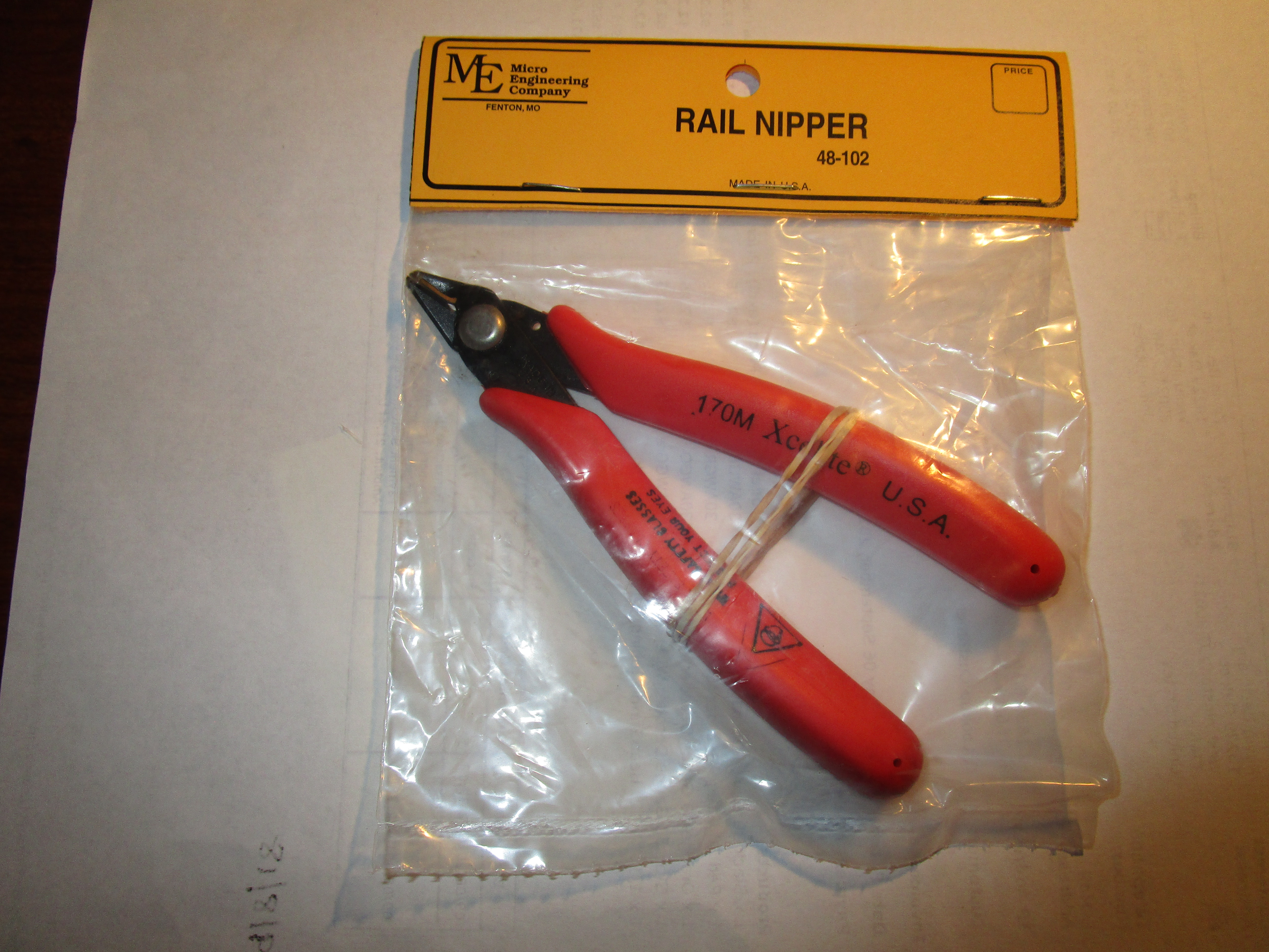 Rail Nipper, up to Code 70 - Click Image to Close
